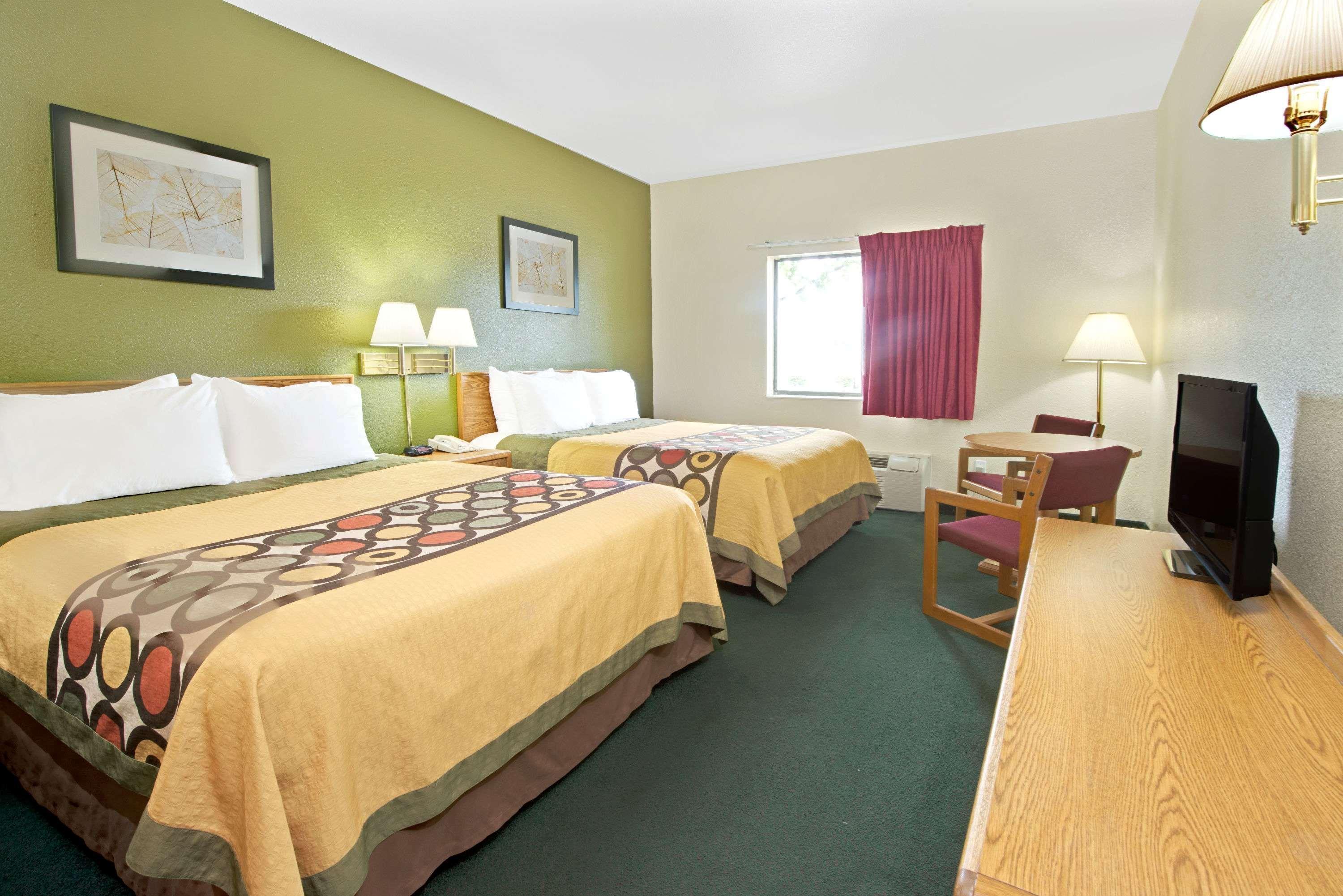 Super 8 By Wyndham Bonne Terre Hotel Exterior photo